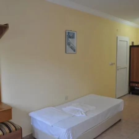 Otel Sarsilmaz Ortakent